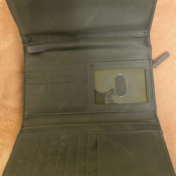 Vera Bradley wristlet and crossbody - Picture 3 of 6